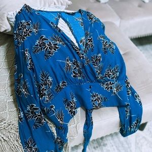 Size Small Express Long Sleeve Blue Women’s Top